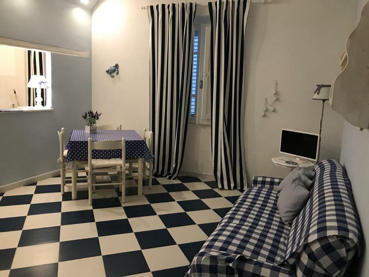 Light Blue Guest House อาลเกโร ภายนอก รูปภาพ